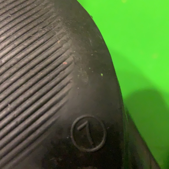 High heels - Picture 3 of 4